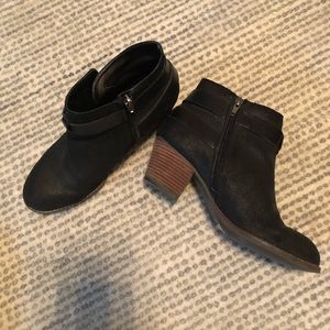 DV BY DOLCE VIDA black leather ankle boots